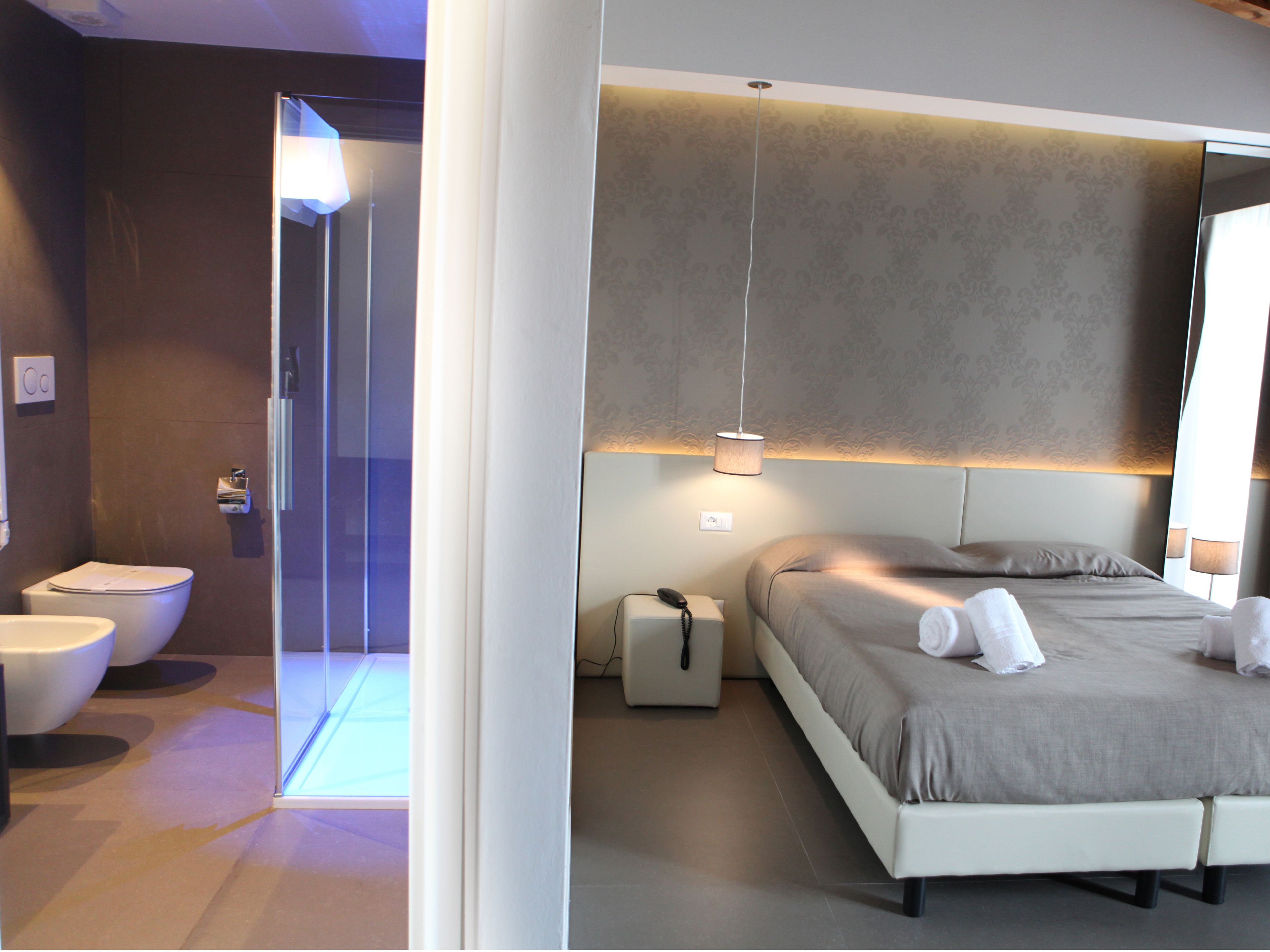 triple room, balcony, lake view | 1 bedroom, minibar, in-room safe, desk