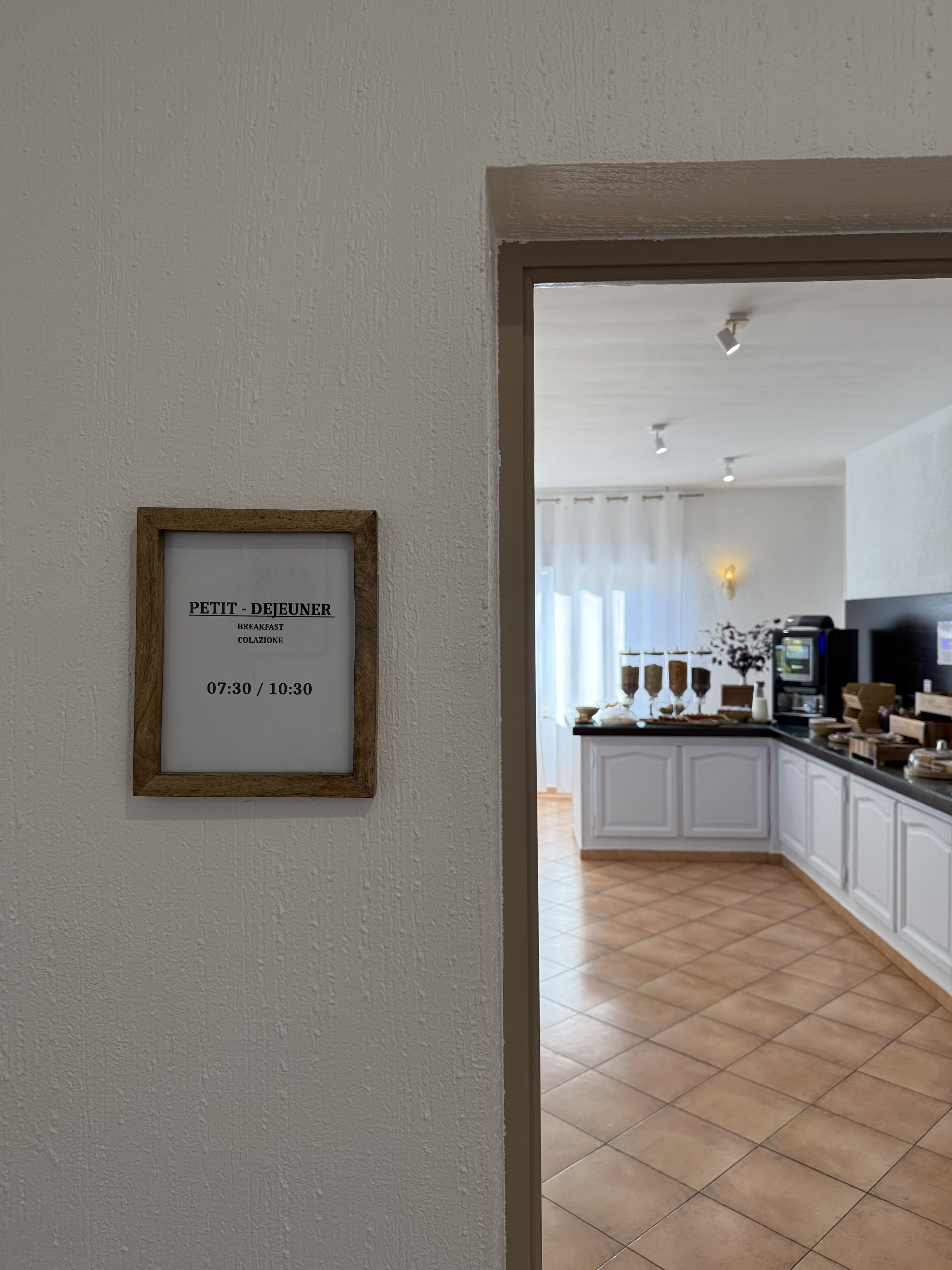 Breakfast area