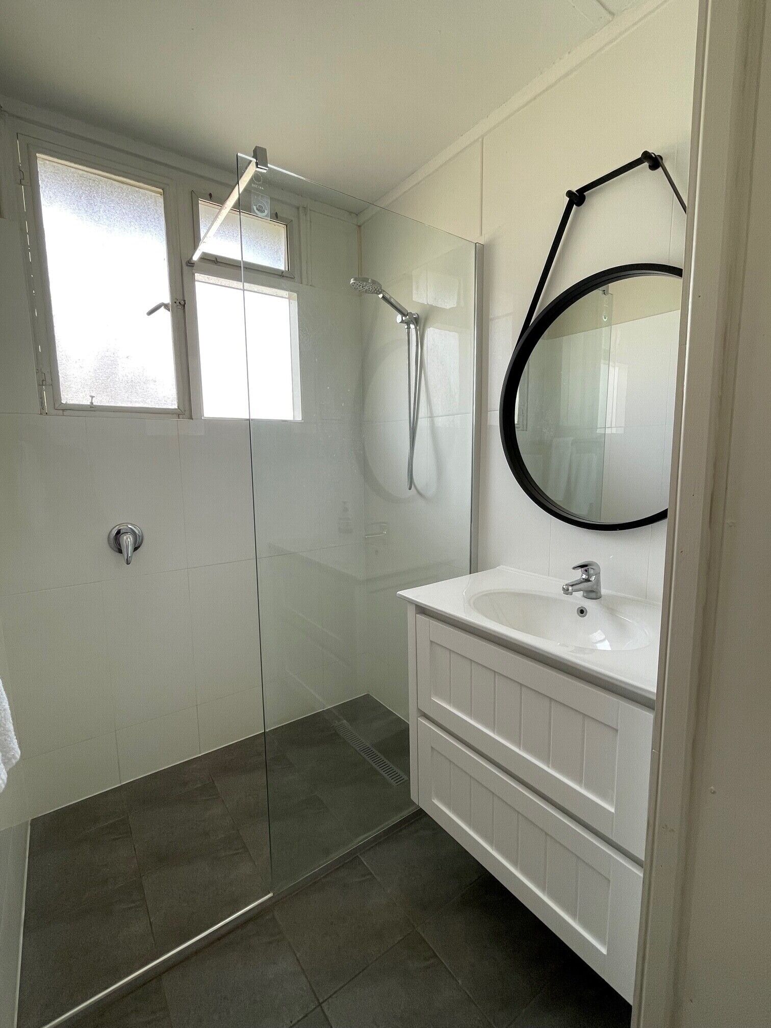 Kabin Keluarga, 3 kamar tidur | Kamar mandi | Kombinasi shower/bathtub, pengering rambut,  dan handuk