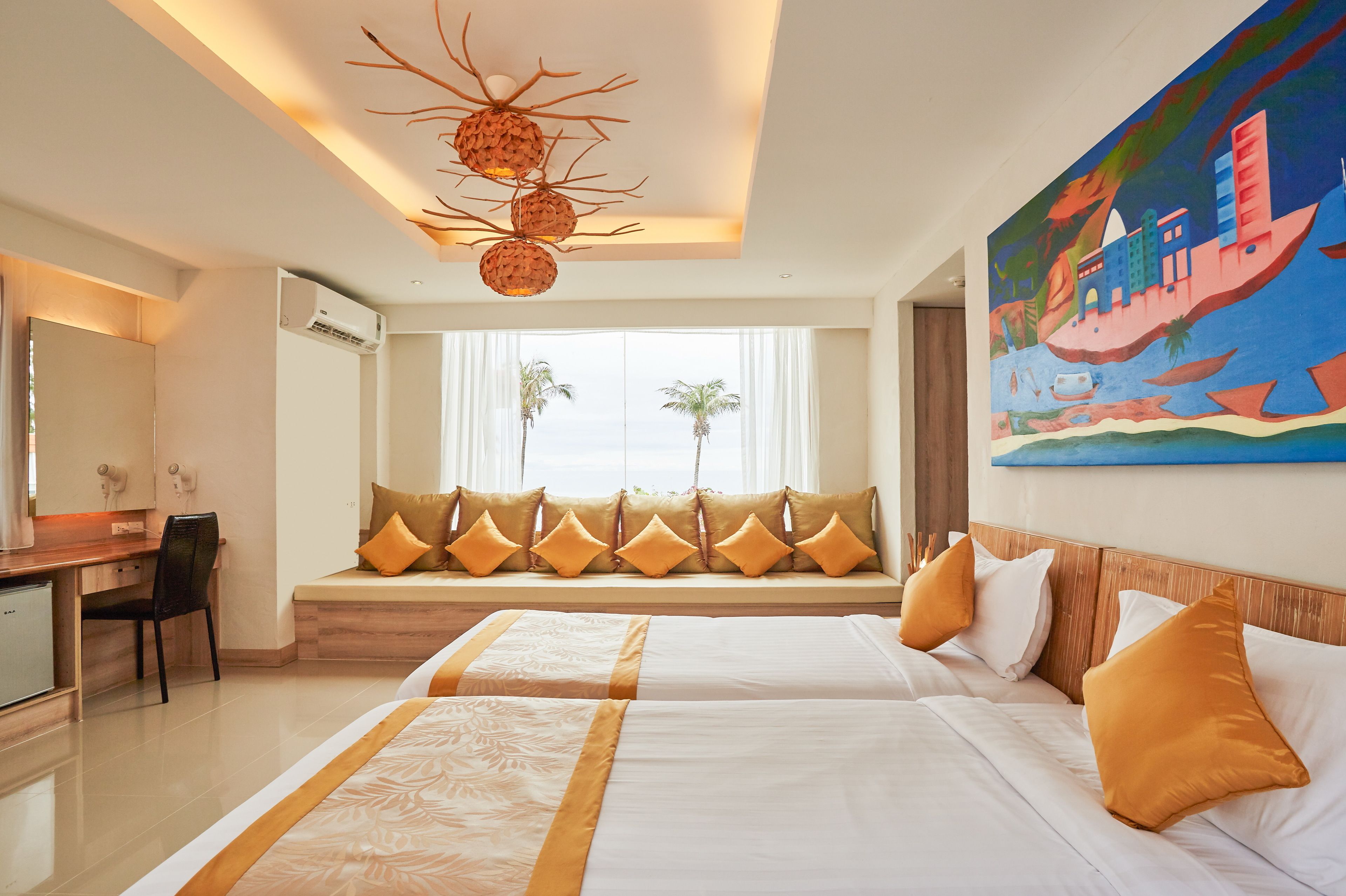 Minibar, in-room safe, desk, free WiFi