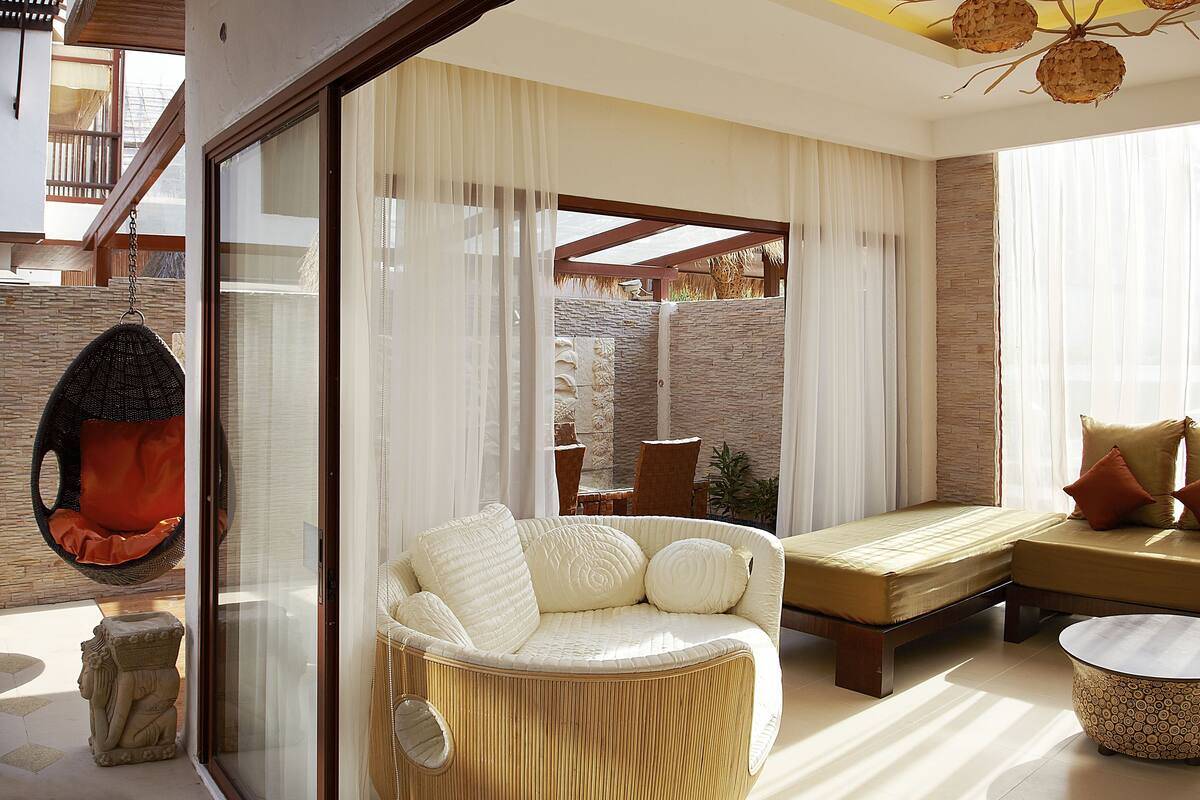Grand Villa