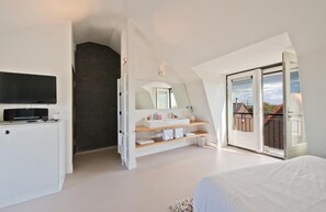 Minibar, in-room safe, soundproofing, rollaway beds