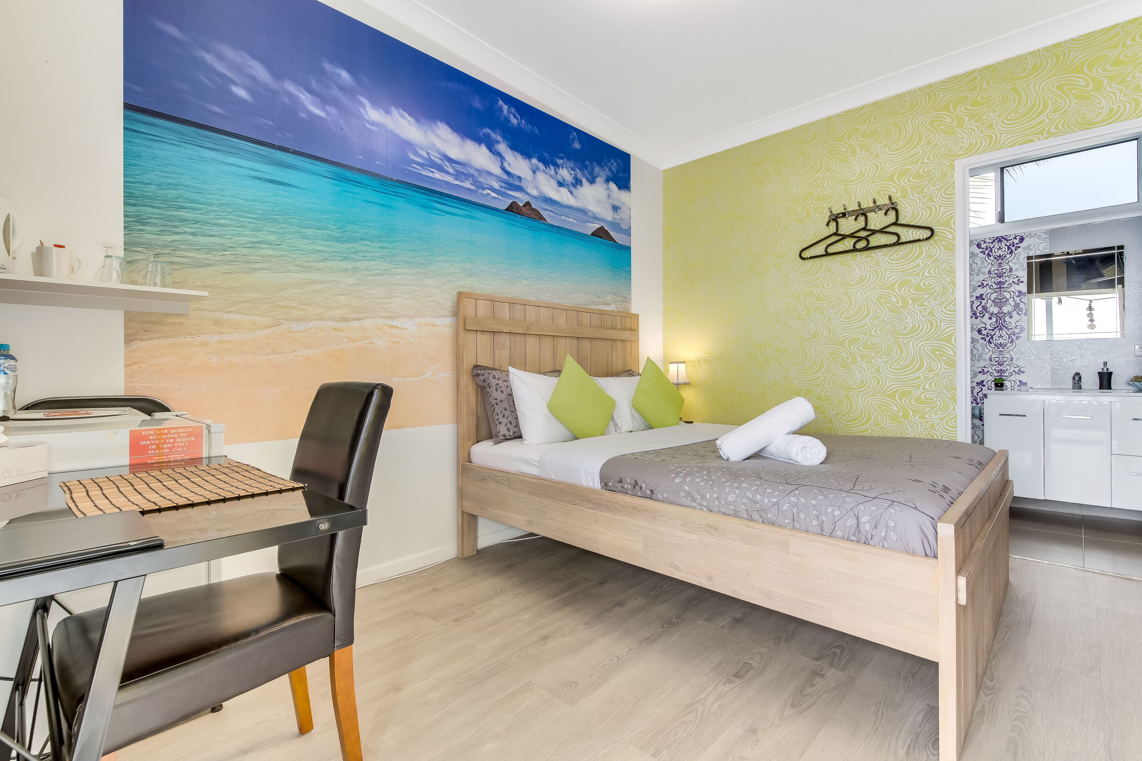 room, 1 queen bed, ensuite | select comfort beds, individually decorated, individually furnished