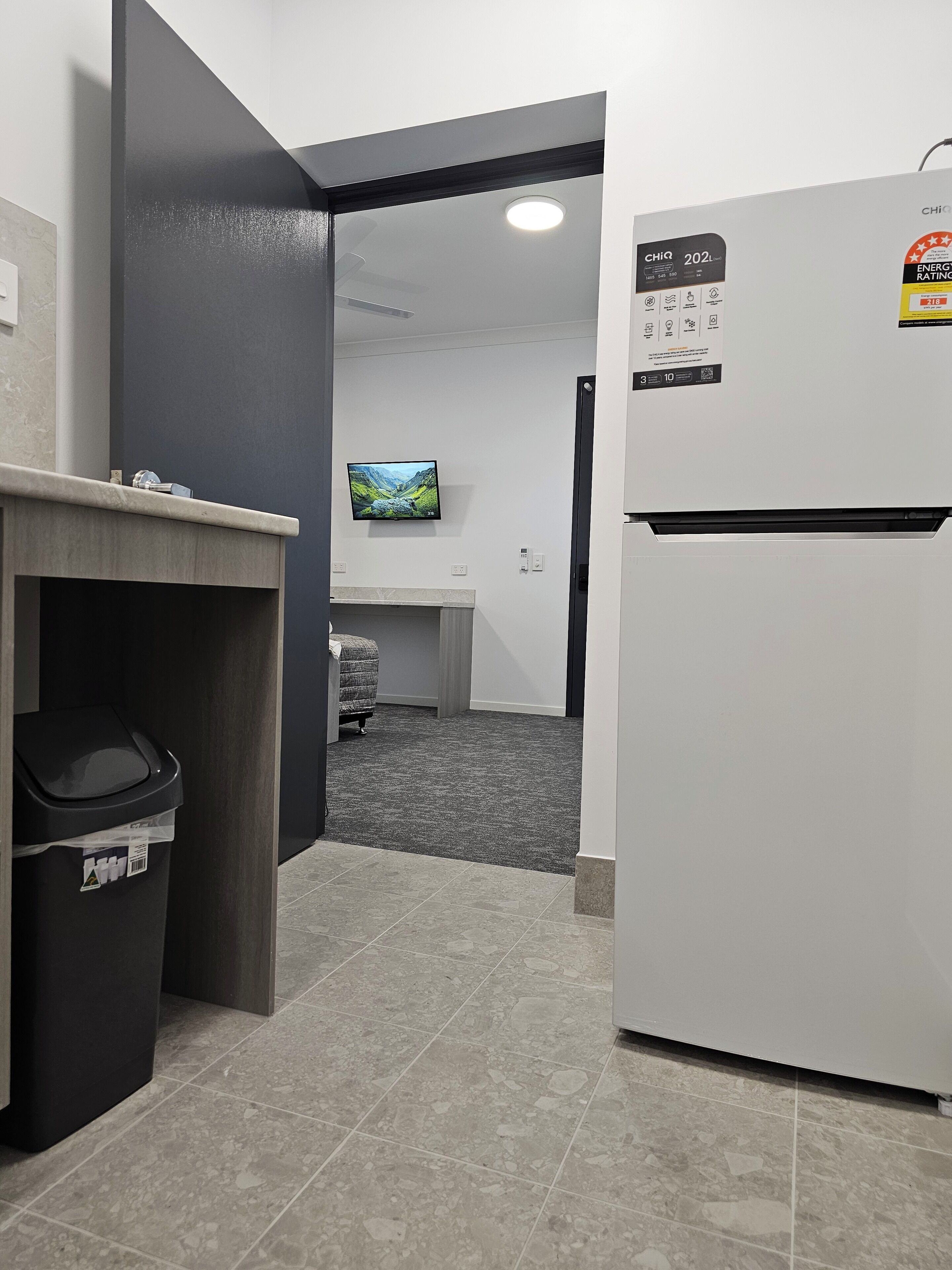 Executive Studio | Private kitchen | Fridge, microwave, coffee/tea maker, toaster