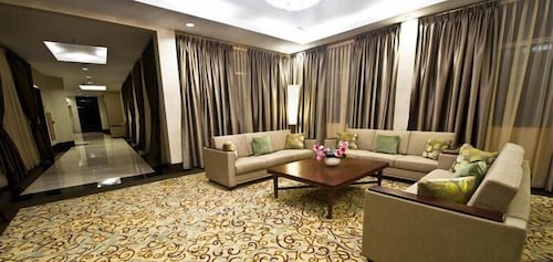 Emerald Garden International Hotel