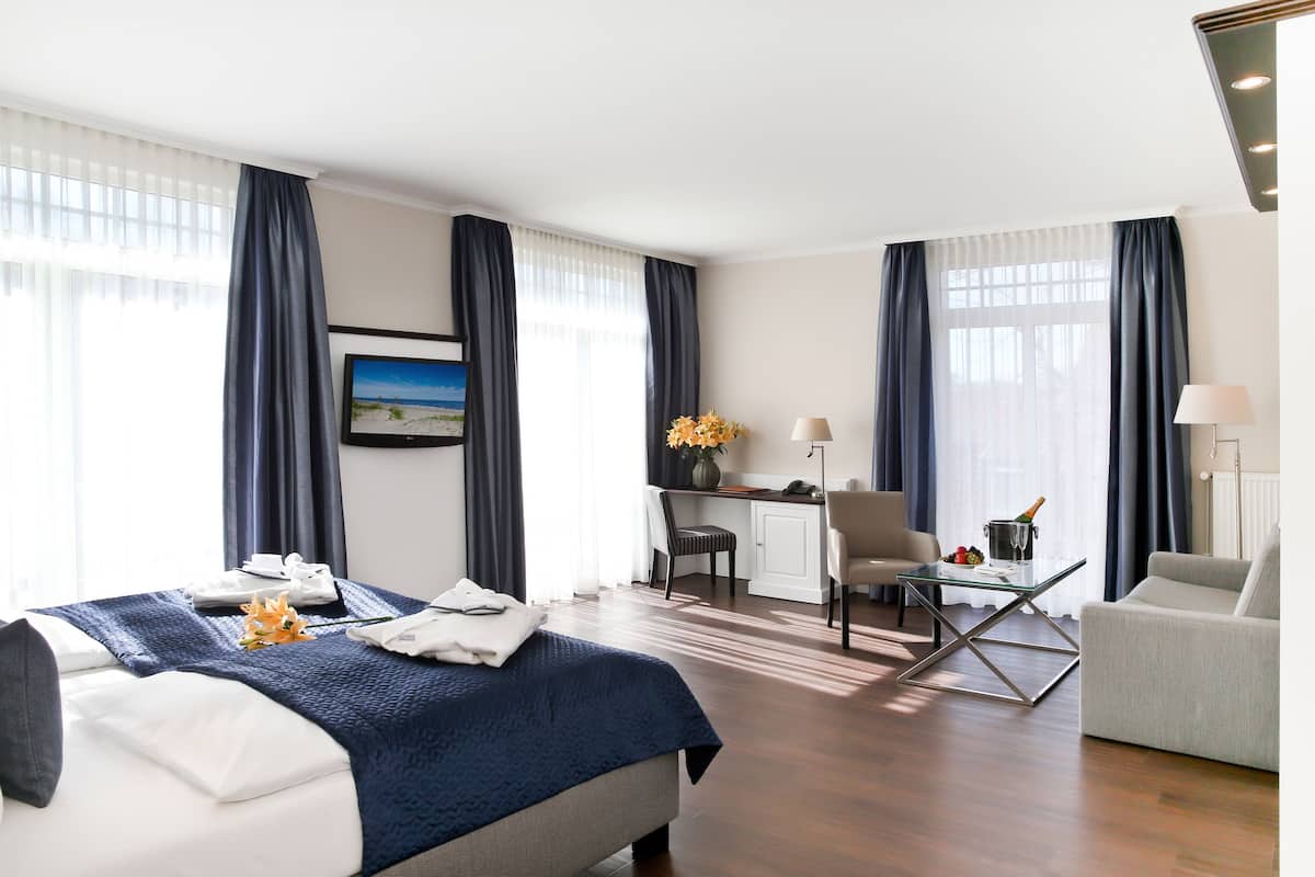 baltic junior suite (dependance) | 1 bedroom, hypo-allergenic bedding, in-room safe, desk