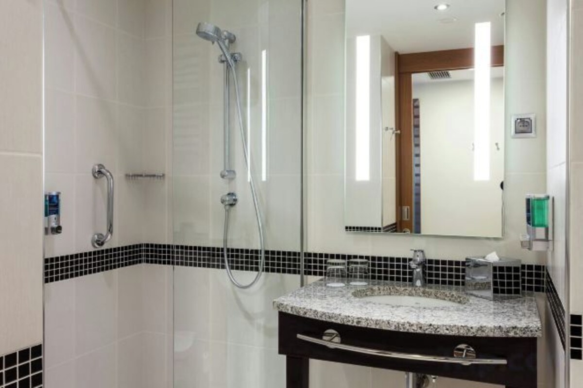 Accessible Queen Room