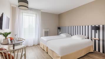 Bureau, fer et planche Ă repasser, Wi-Fi gratuit, draps fournis