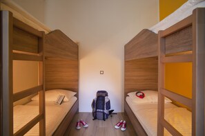 Shared Dormitory, Mixed Dorm (1 bed in a 4 persons shared room) | Iron/ironing board, free WiFi, bed sheets