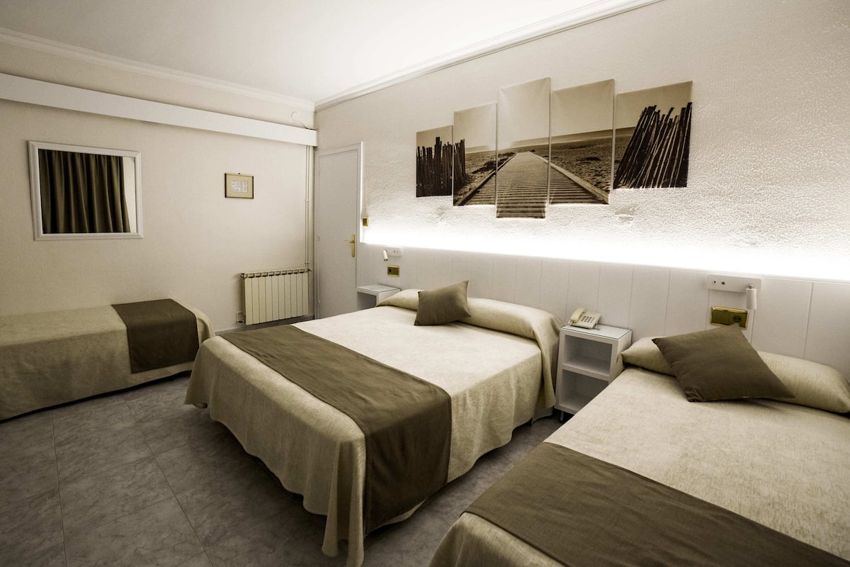 Een kluis op de kamer, babybedden, extra bedden, gratis wifi