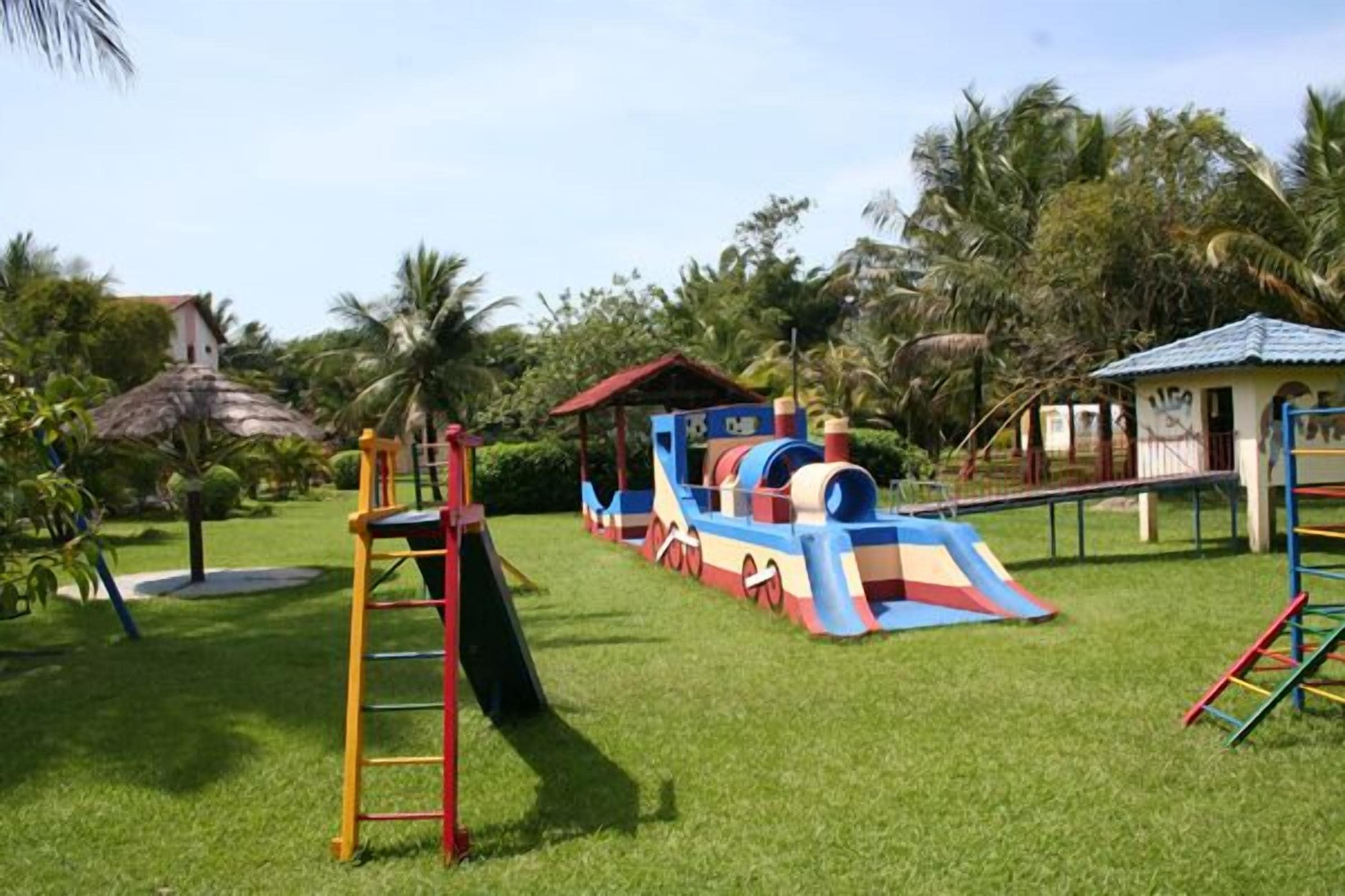 Zona de juegos infantil al aire libre