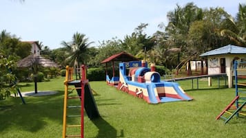 Aire de jeux - extérieure