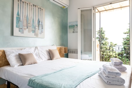 Apartment, 1 Bedroom, Sea View, Garden Area | In-room safe, blackout curtains, iron/ironing board, free WiFi. Villa Azur