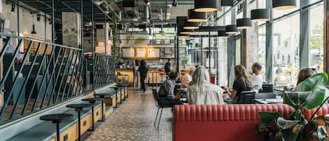 Breakfast, lunch, dinner served; international cuisine