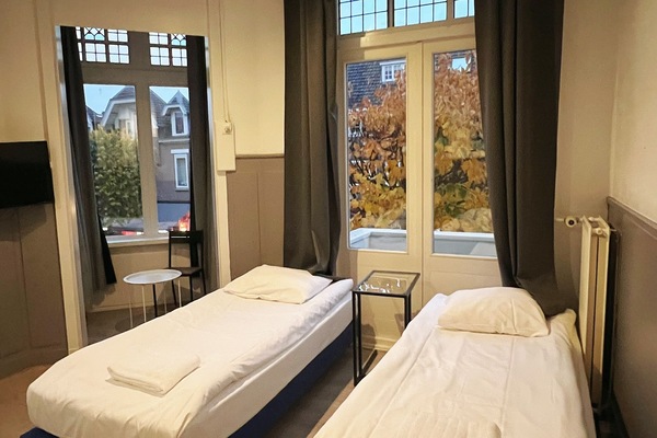 Quadruple Room | Desk, free WiFi, bed sheets
