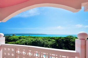 Vista para praia/oceano