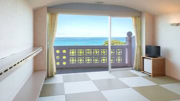 In-room safe, bed sheets