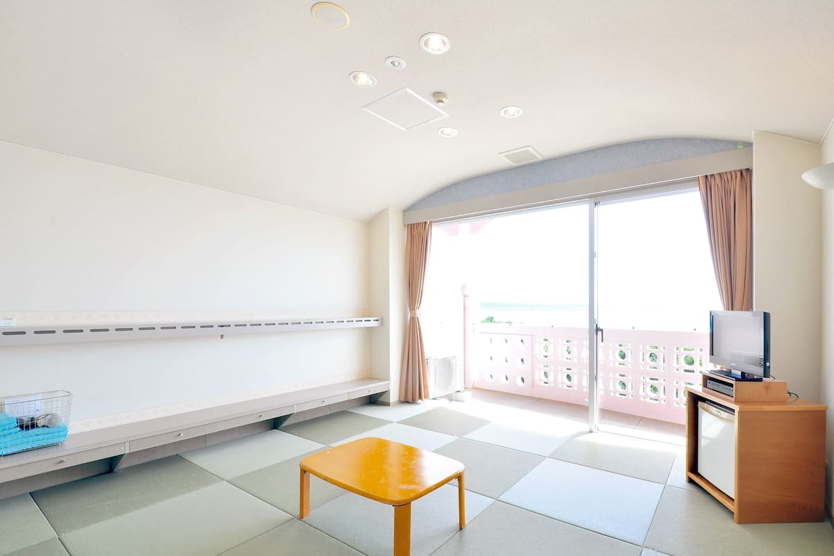 Coffres-forts dans les chambres, draps fournis
