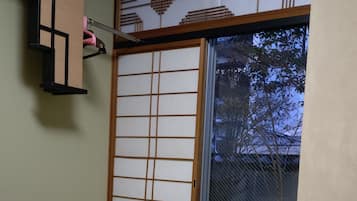 標準客房, 日式榻榻米, 非吸煙房 | 客房內保險箱、獨特裝潢、書桌、熨斗/熨衣板