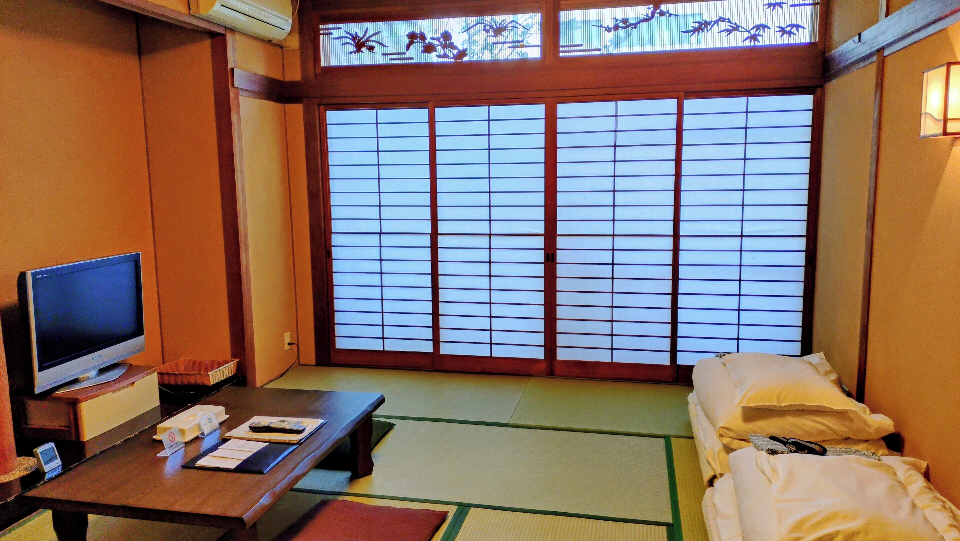Japanese Superior Room | In-room safe, individually decorated, desk, iron/ironing board
