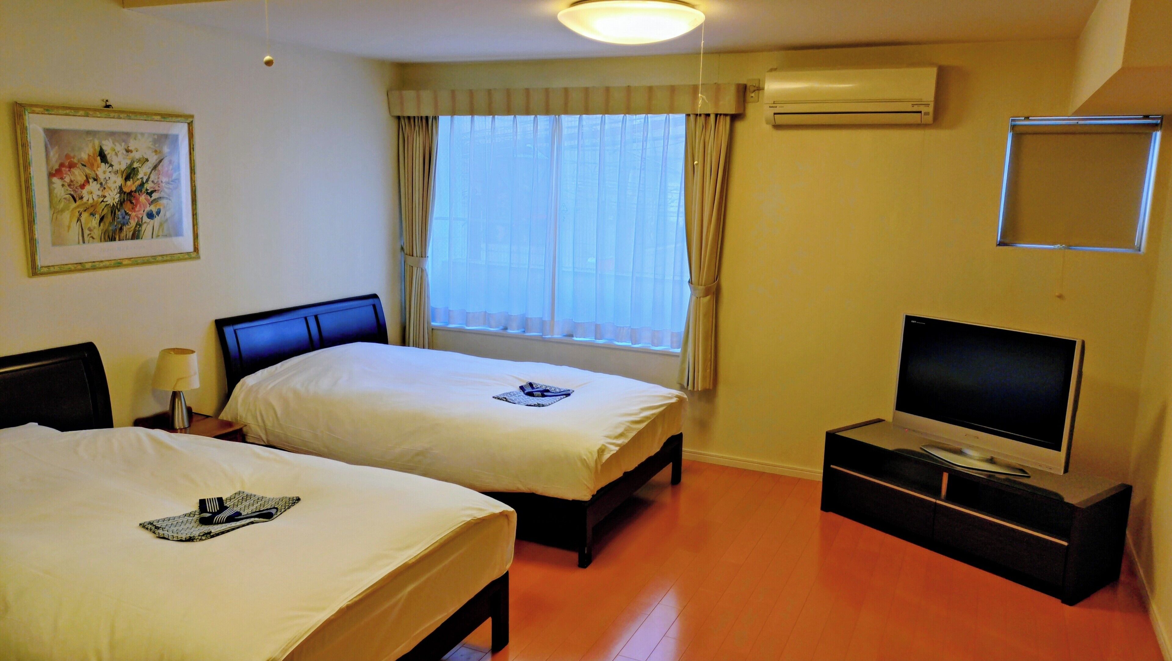 Superior Twin Room, Non Smoking | In-room safe, individually decorated, desk, iron/ironing board