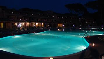 Outdoor pool, pool loungers