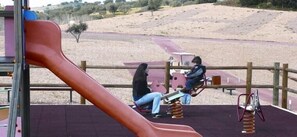 Children’s play area – outdoor