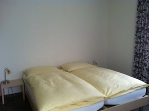 Free cots/infant beds, free WiFi, bed sheets - Hotel Central Da Mario (Sursee)
