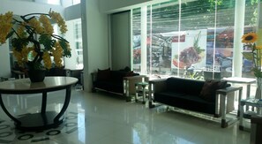 Lobby sitting area - Eurotel Boracay (Boracay Island)