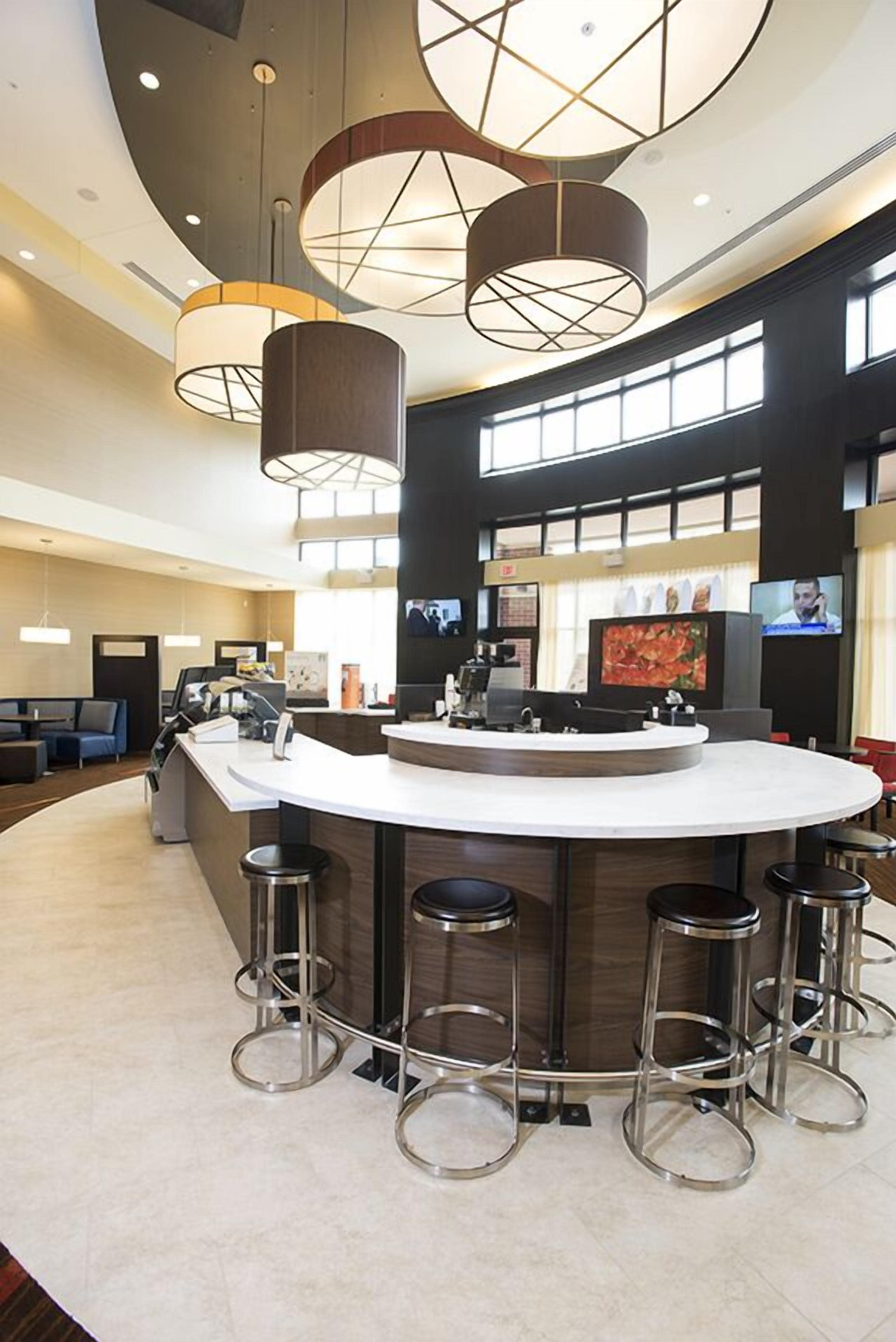 Daily cooked-to-order breakfast (USD 10.00 per person)