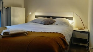 Double Room | Desk, blackout drapes, iron/ironing board (on request) - Residence Laudine (Reims)