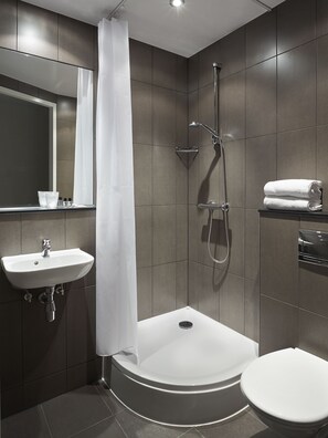 Free toiletries, hair dryer, towels, soap - The Social Hub Amsterdam West (Amsterdam)