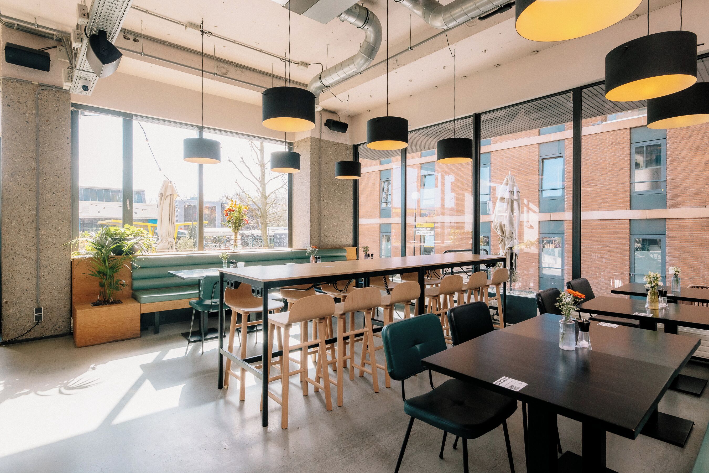 breakfast, lunch and dinner served