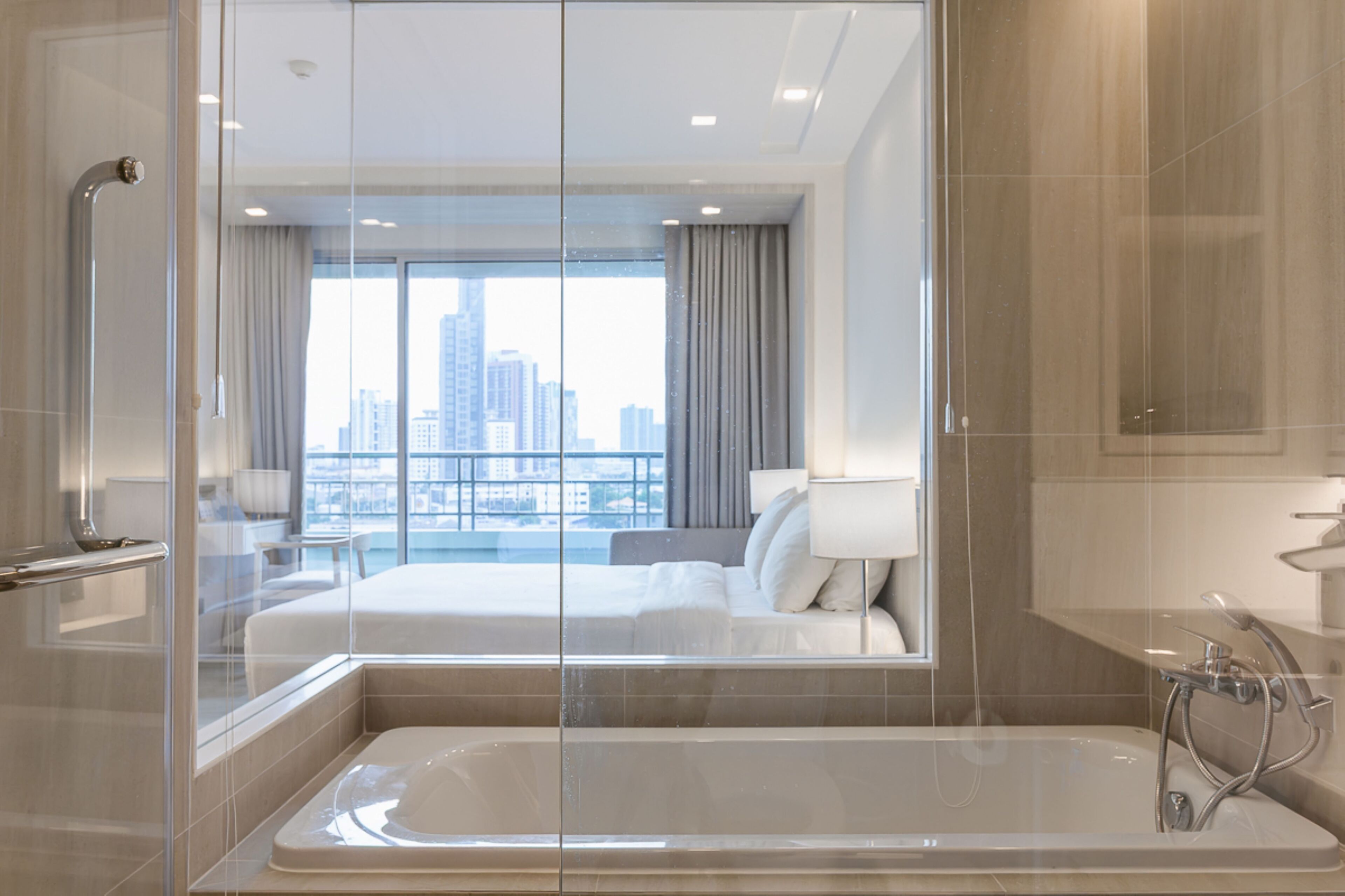 Deluxe Exclusive | Bathroom | Free toiletries, hair dryer, bathrobes, slippers