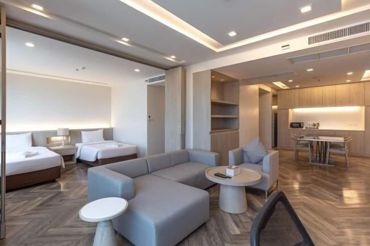 3 chambres, coffres-forts dans les chambres, bureau