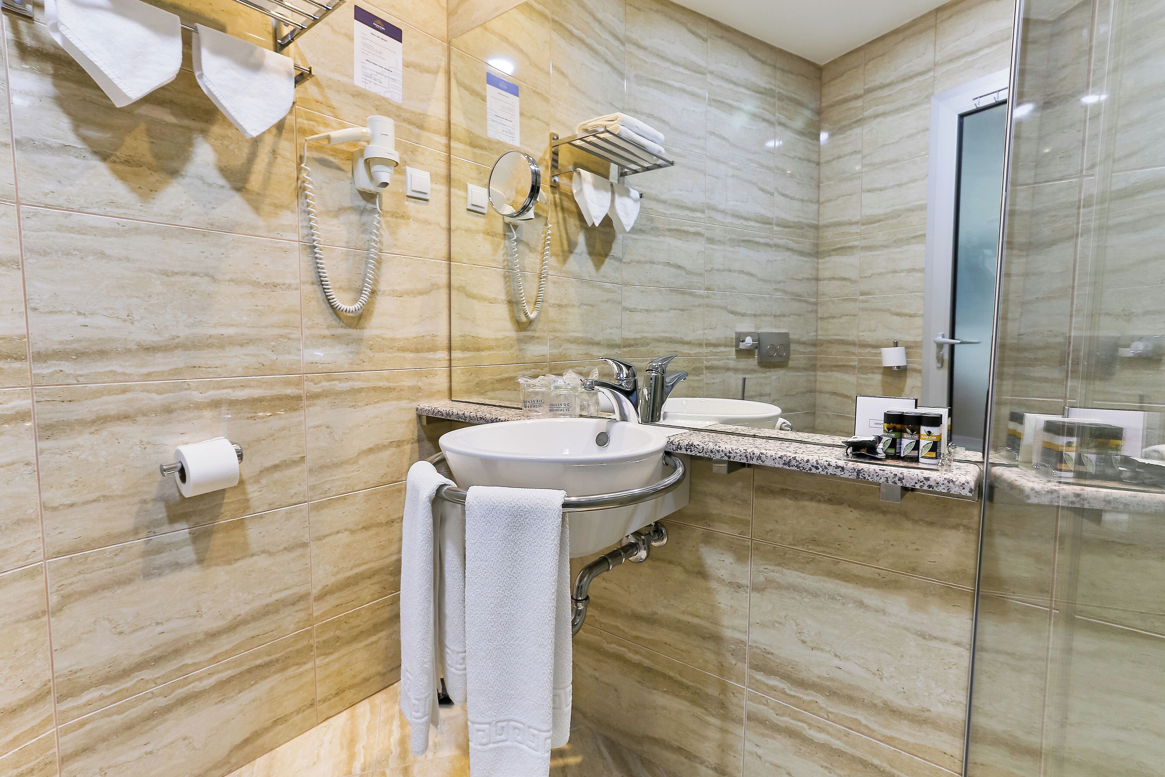 Photo - Kings Park Hotel