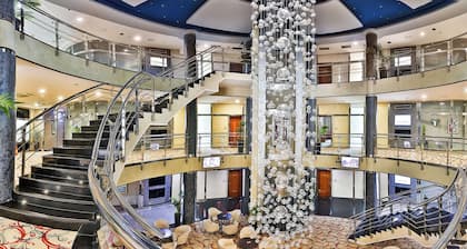 KINGS PARK HOTEL