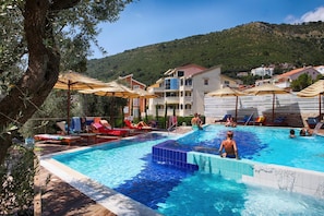 Pool - Hotel Castellastva (Petrovac)