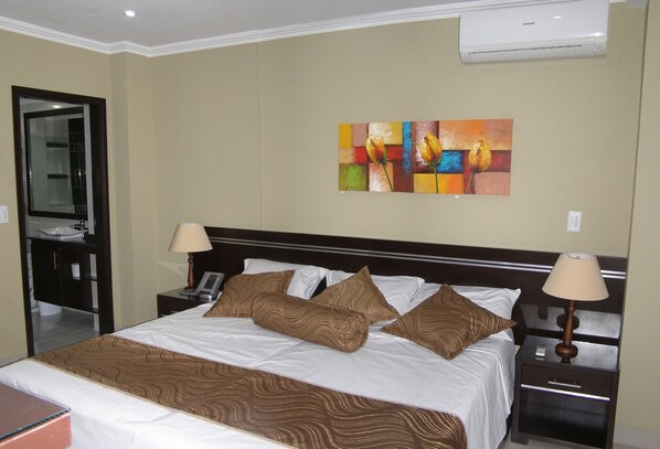 Down duvets, minibar, in-room safe, individually decorated