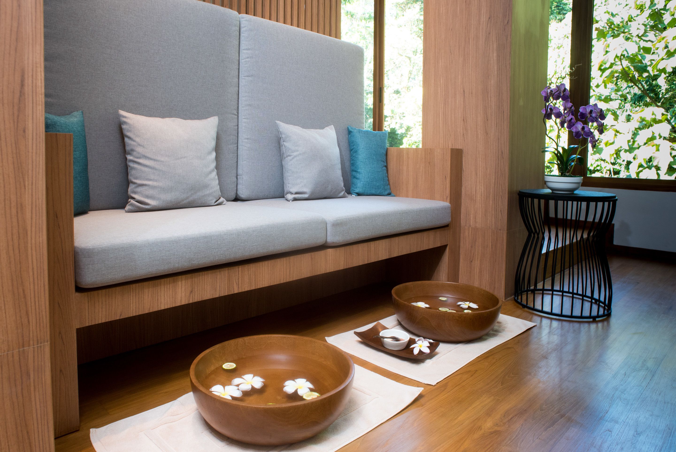 couples treatment room(s), sauna, steam room, body treatments