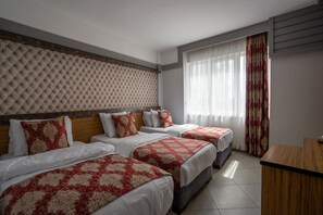 Standard Triple Room | Minibar, desk, iron/ironing board, free WiFi - Hotel Mevre (Antalya)