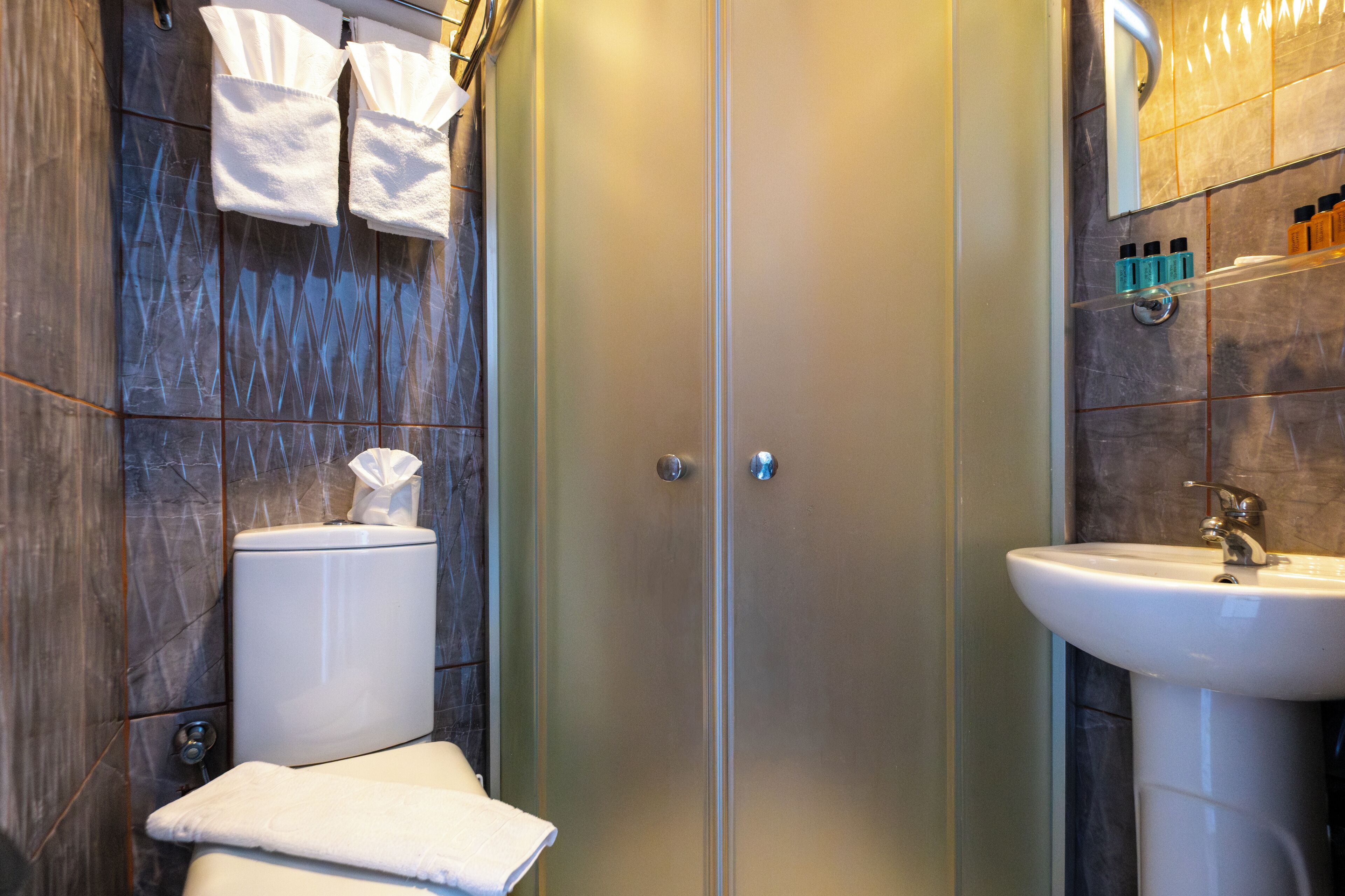Photo - Mevre Hotel