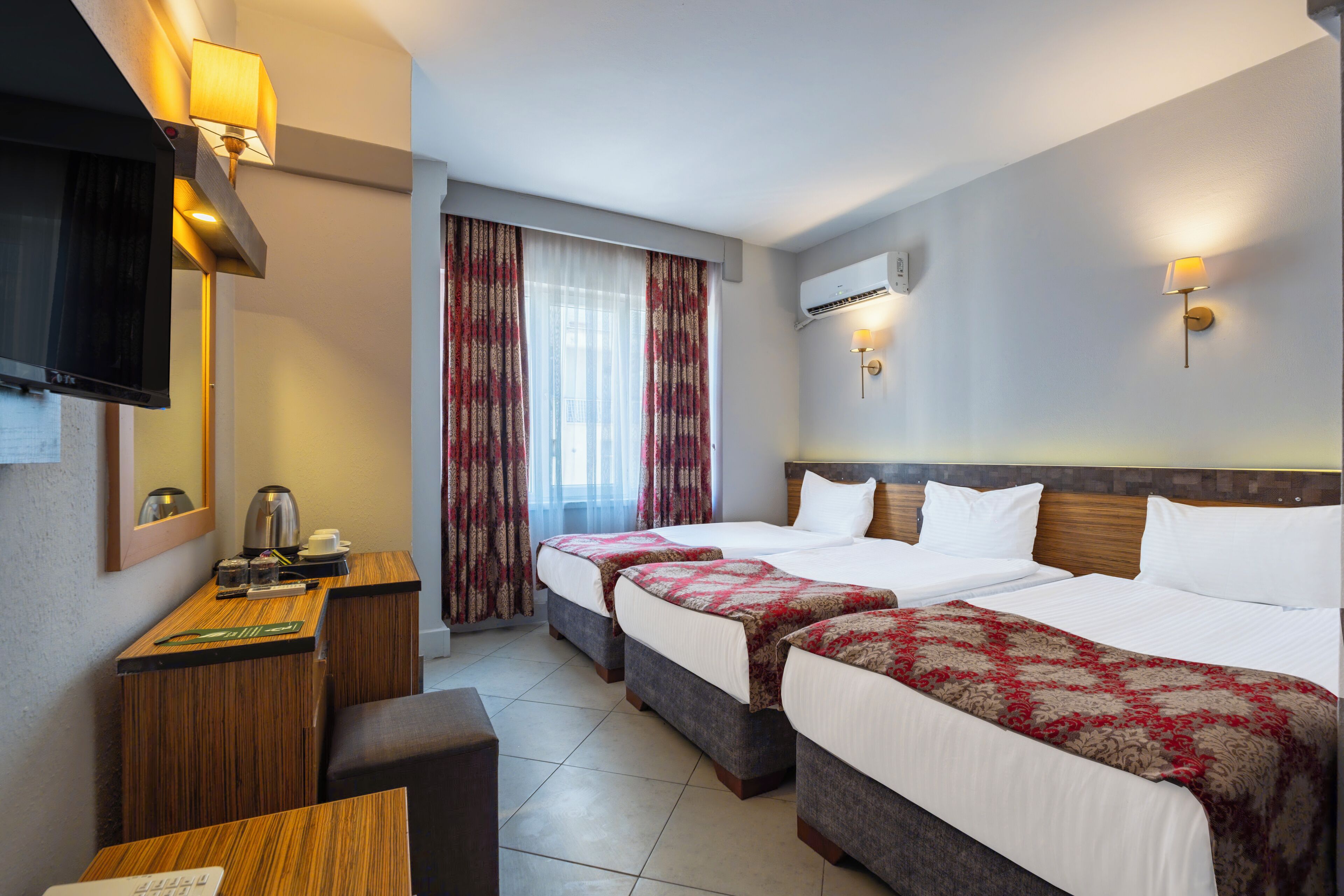 Photo - Mevre Hotel