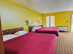 Suite | Een bureau, een strijkplank/strijkijzer, gratis wifi, beddengoed