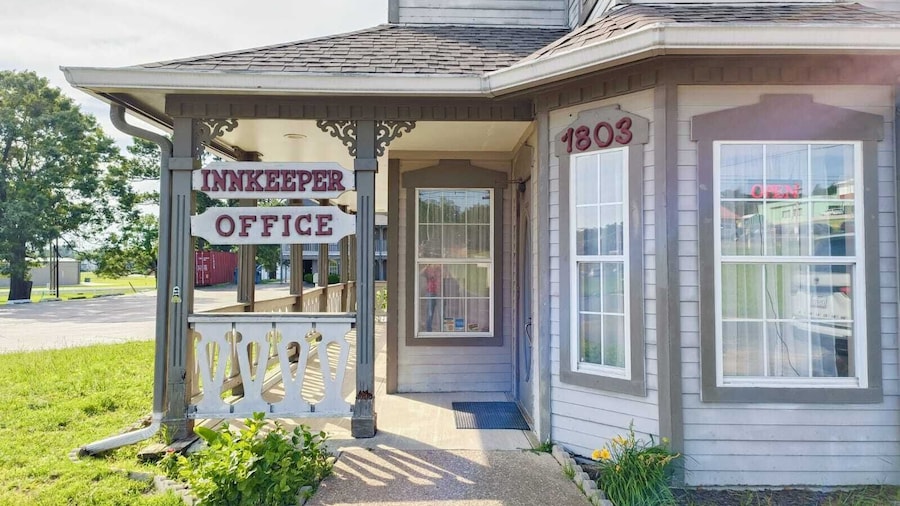 Hotel O Victorian Inn Athens TX