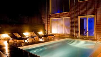 Outdoor pool, pool umbrellas, pool loungers