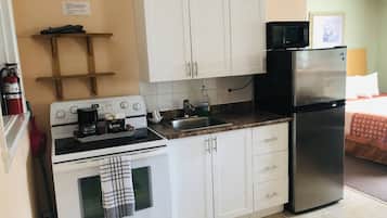 Fridge, microwave, coffee/tea maker