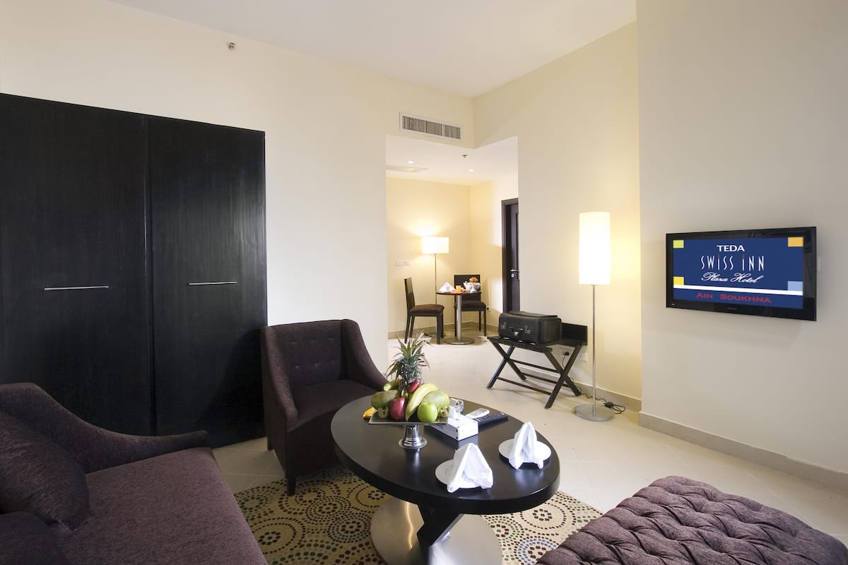1 quarto, frigobar, cofres nos quartos, cortinas blackout