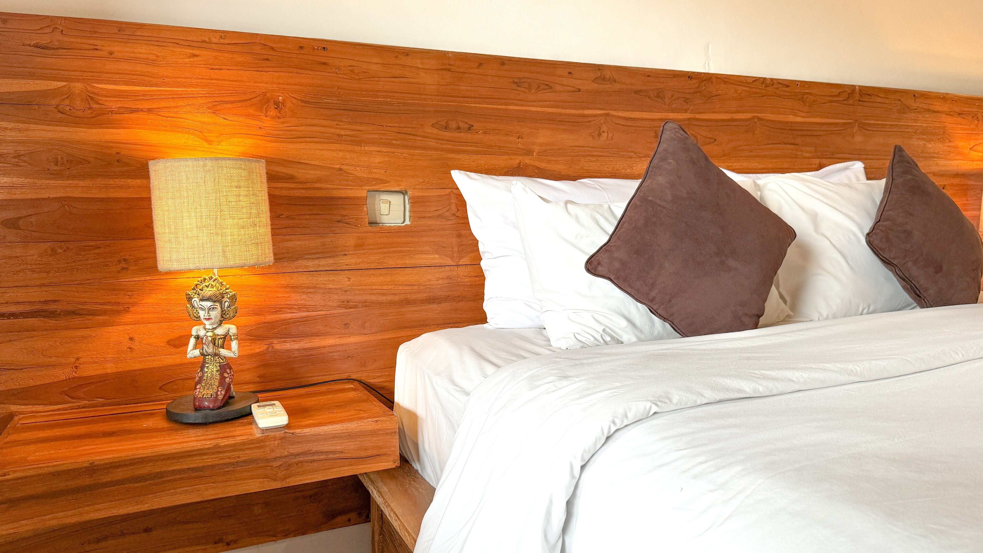 superior room, balcony, garden view | 1 bedroom, hypo-allergenic bedding, desk, rollaway beds