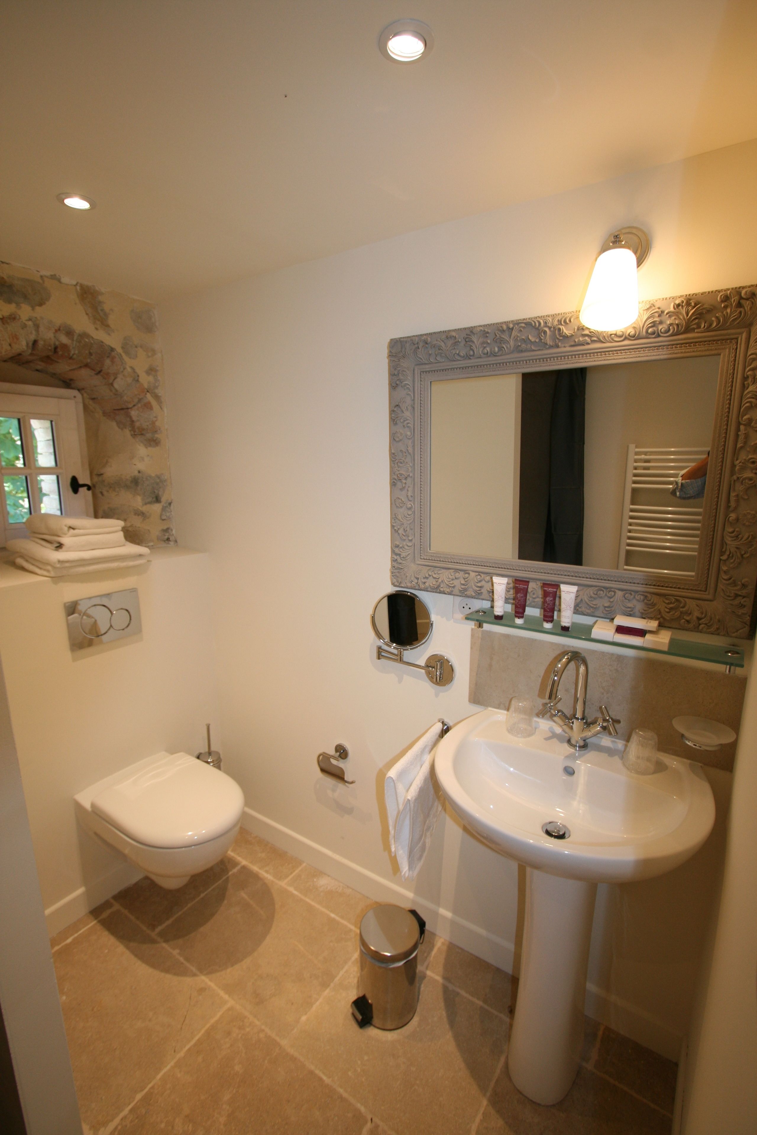 basic room, 1 queen bed | bathroom | designer toiletries, hair dryer, towels